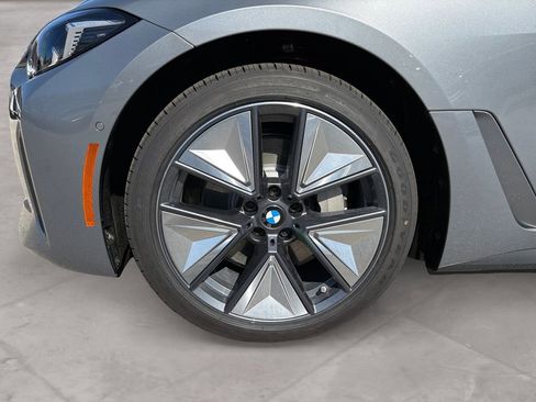 New 2026 BMW i4 xDrive40i image 14