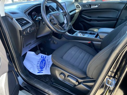 Used 2022 Ford Edge SE w/ Black Appearance Package image 12