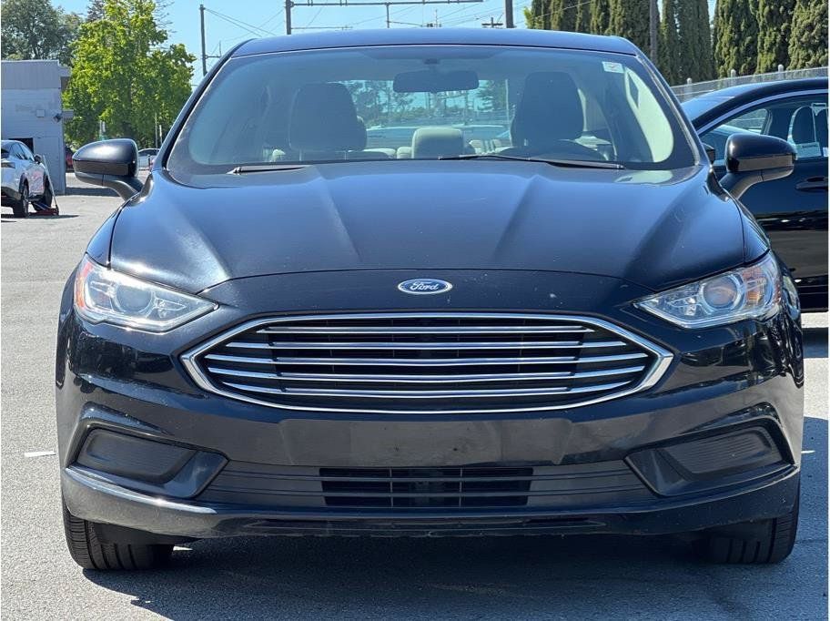 Used 2018 Ford Fusion S FWD image 2