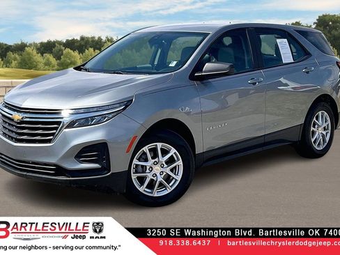 Used 2023 Chevrolet Equinox LS AWD/4WD image 1