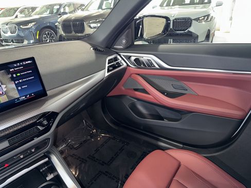 Used 2025 BMW M440i RWD image 36