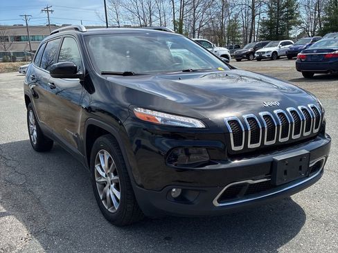 Used 2018 Jeep Cherokee Limited image 1