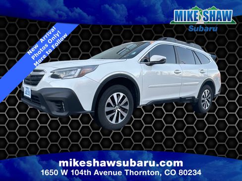 Used 2021 Subaru Outback Premium image 1