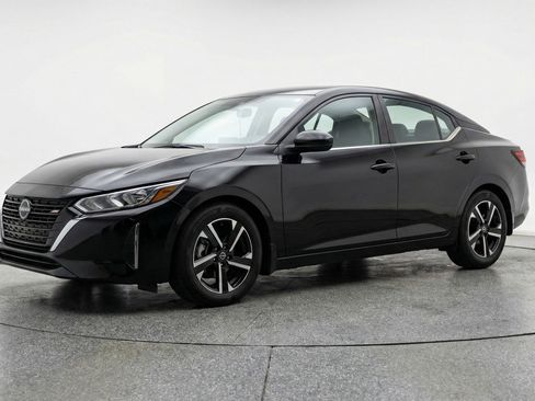 Used 2025 Nissan Sentra SV FWD image 3