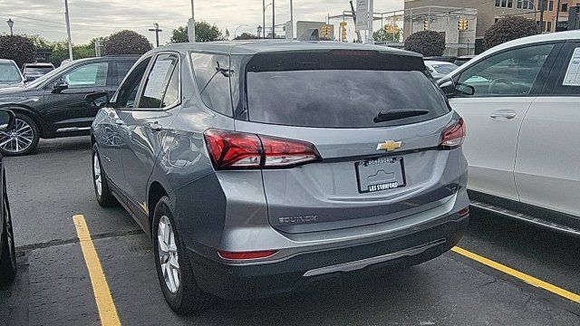 Used 2024 Chevrolet Equinox LT FWD image 2