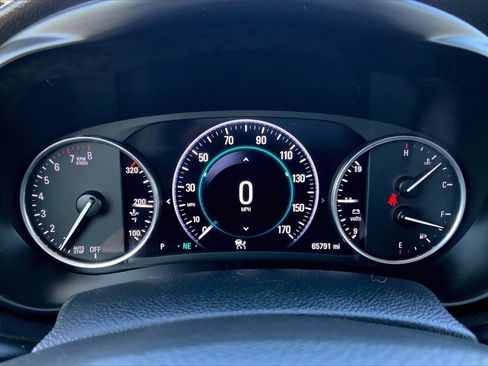 Used 2019 Buick Envision Premium w/ Driver Confidence Package image 27