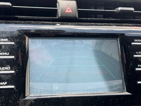 Used 2019 Toyota Camry LE FWD image 11