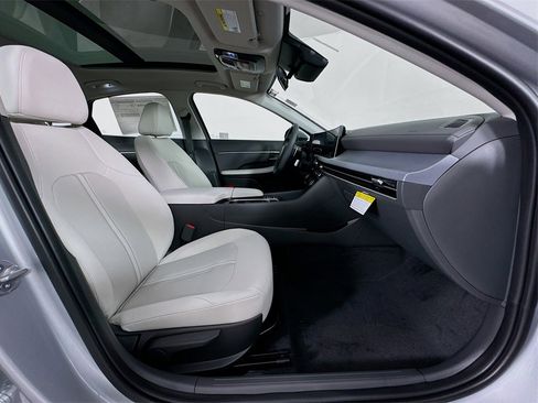 Certified 2024 Hyundai Sonata SEL w/ Convenience Package image 27