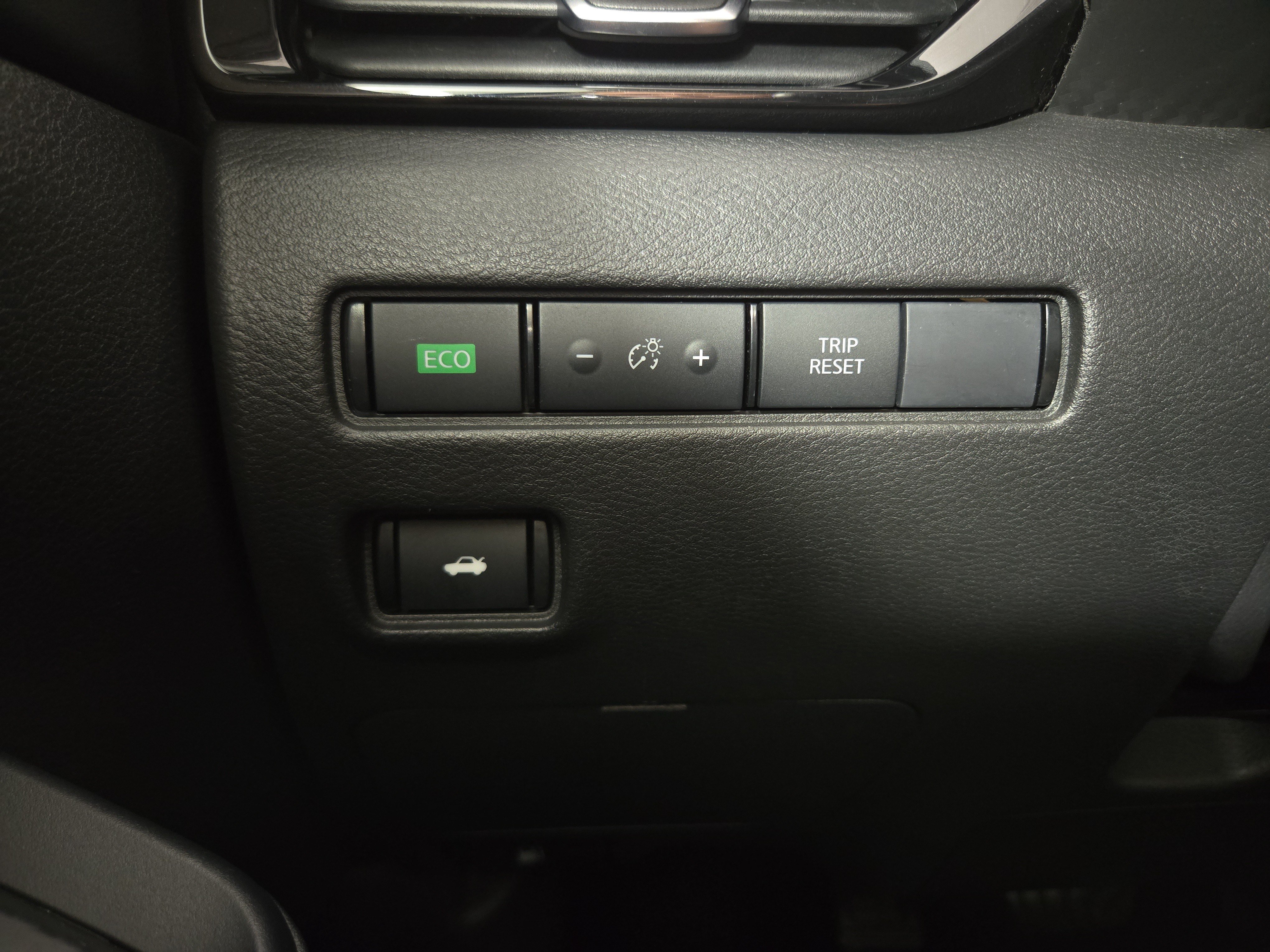 Used 2024 Nissan Sentra SV FWD image 24