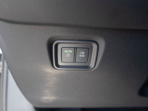 Certified 2025 Porsche Cayenne Coupe AWD/4WD image 14