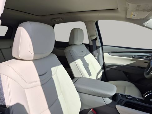 New 2026 Cadillac XT5 Premium Luxury w/ Driver Assist Package FWD image 17