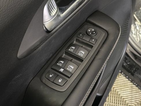 New 2026 Chrysler Pacifica Select FWD image 9