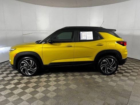 Certified 2025 Chevrolet TrailBlazer RS w/ Convenience Package image 3