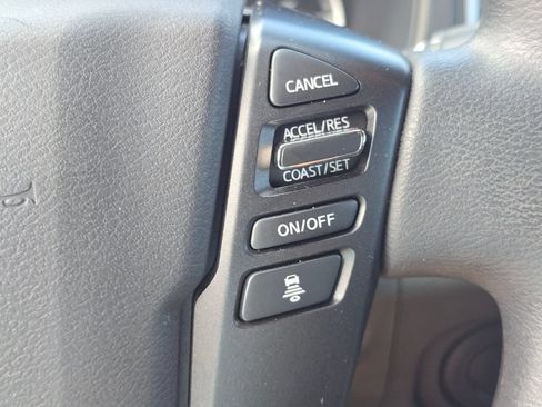 Used 2024 Nissan Frontier SV w/ Technology Package RWD image 27