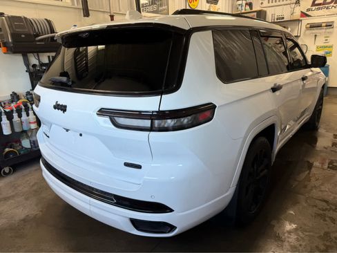 Used 2022 Jeep Grand Cherokee L Overland w/ Luxury Tech Group IV image 6