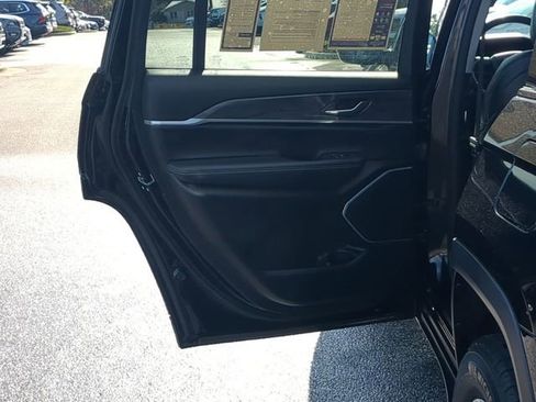 Used 2021 Jeep Grand Cherokee L Limited image 34