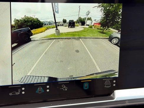Used 2025 Chevrolet Silverado 3500 LTZ w/ LTZ Convenience Package AWD/4WD image 23