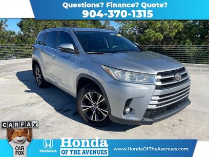Used 2017 Toyota Highlander LE