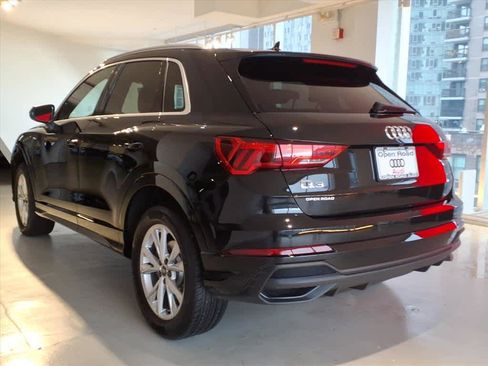 Certified 2025 Audi Q3 2.0T Premium w/ Convenience Package image 6