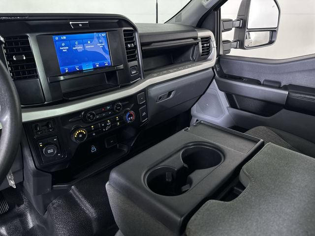 Used 2025 Ford F250 XLT AWD/4WD image 36