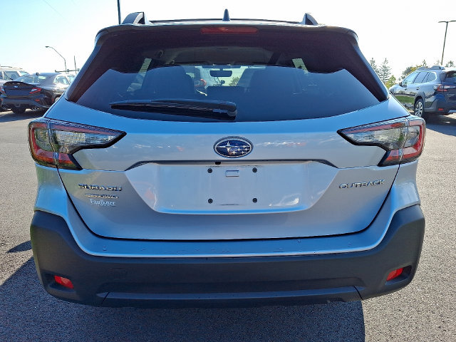 Used 2023 Subaru Outback Premium AWD/4WD image 6