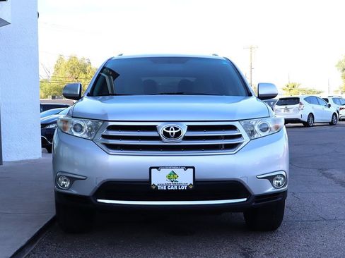Used 2013 Toyota Highlander Plus FWD image 16