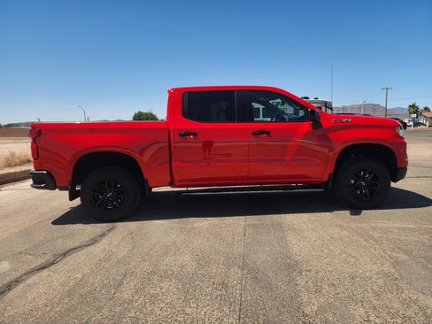 Used 2024 Chevrolet Silverado 1500 LT Trail Boss AWD/4WD image 4