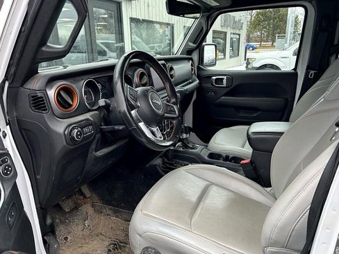 Used 2021 Jeep Gladiator Mojave image 11