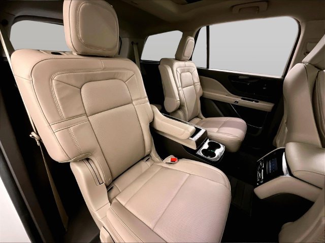 Used 2021 Lincoln Aviator Grand Touring w/ Equipment Group 301A AWD/4WD image 26