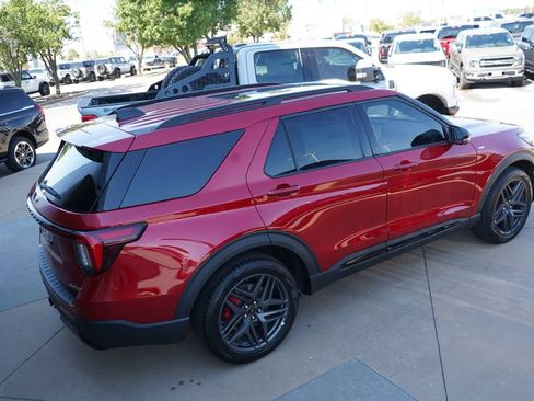 New 2026 Ford Explorer ST-Line w/ ST-Line Street Pack AWD/4WD image 16