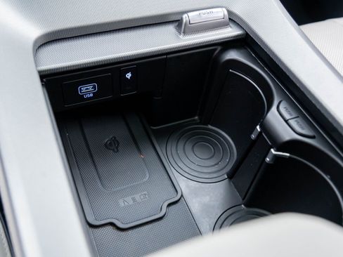 Used 2022 Hyundai Palisade Calligraphy image 31