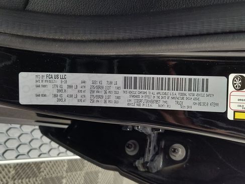 Used 2019 RAM 1500 Laramie AWD/4WD image 24