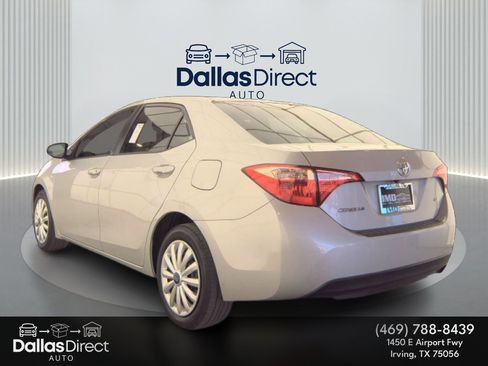 Used 2018 Toyota Corolla LE image 8