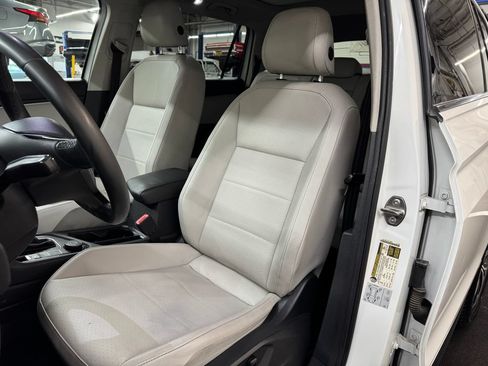 Used 2020 Volkswagen Tiguan SE w/ Panoramic Sunroof Package AWD/4WD image 19