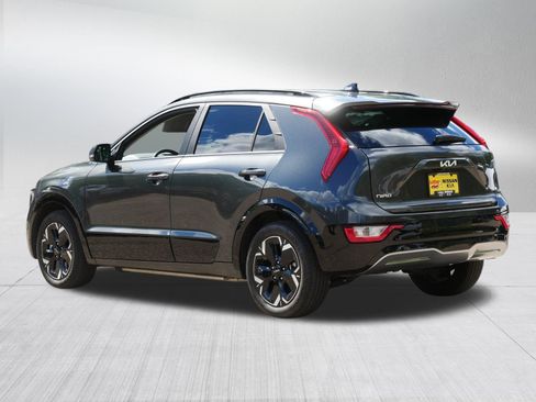 Certified 2024 Kia Niro Wind w/ Wind Preserve Package FWD image 5
