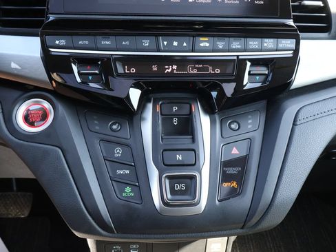 Used 2025 Honda Odyssey EX-L image 25