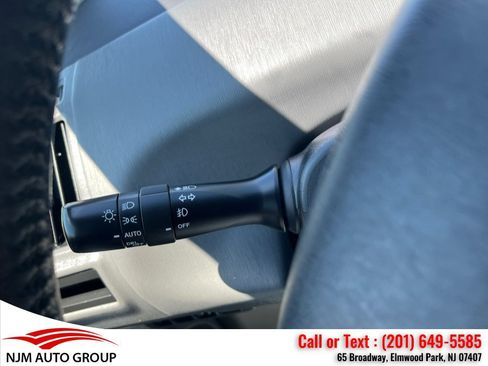 Used 2014 Toyota Prius V Five FWD image 21