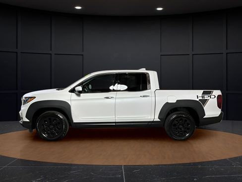 Used 2023 Honda Ridgeline RTL-E image 2