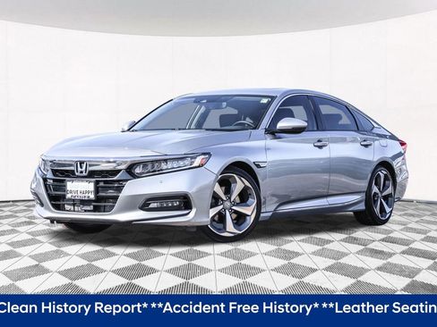 Used 2019 Honda Accord Touring image 2