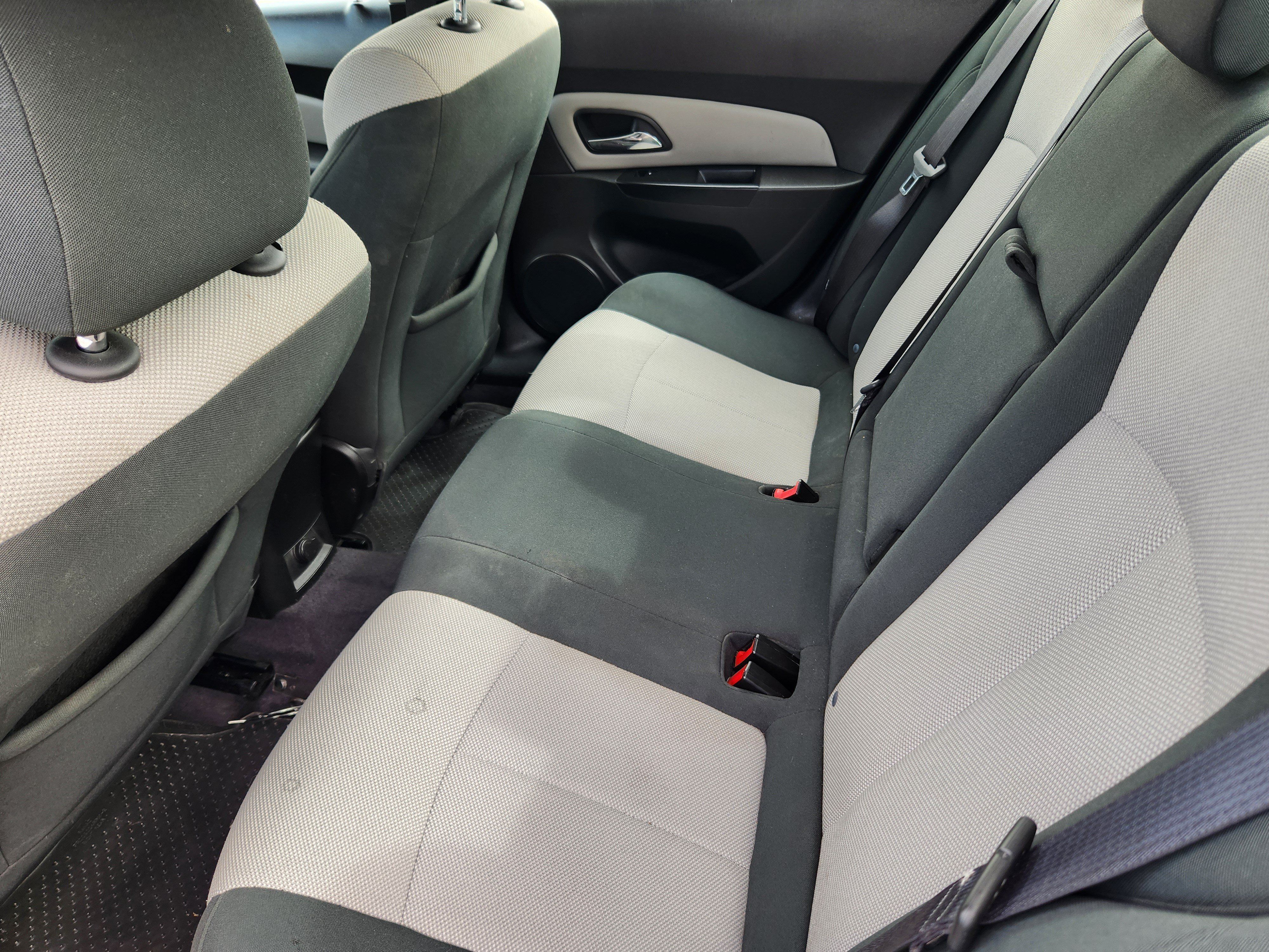 Used 2011 Chevrolet Cruze LS FWD image 17