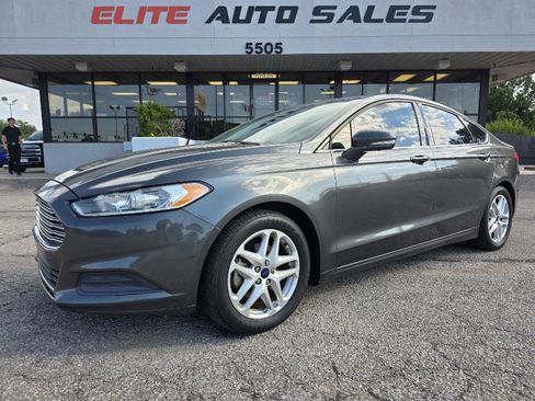 Used 2016 Ford Fusion SE FWD image 1