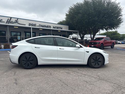 Used 2025 Tesla Model 3 Long Range RWD image 2