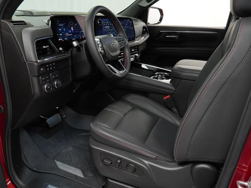 Used 2025 Chevrolet Tahoe RST w/ Comfort Package AWD/4WD image 11