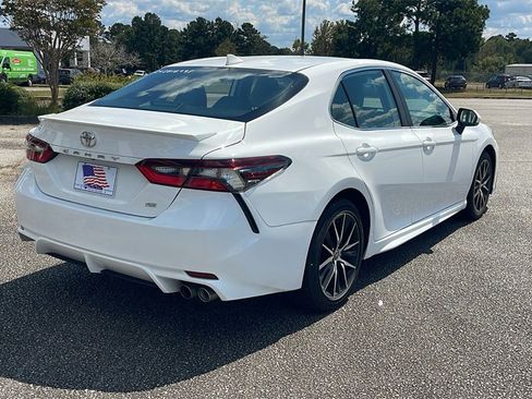 Used 2024 Toyota Camry SE image 8
