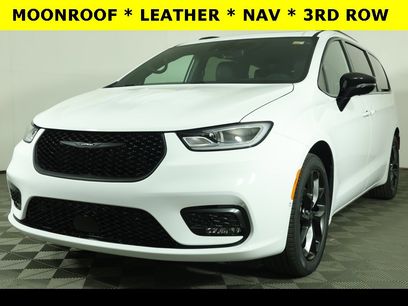 New 2026 Chrysler Pacifica Limited