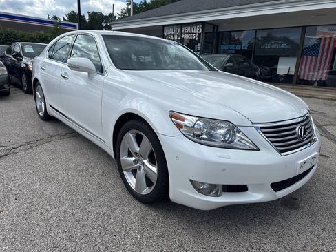 Used 2011 Lexus LS 460 w/ Luxury Value Edition RWD image 9