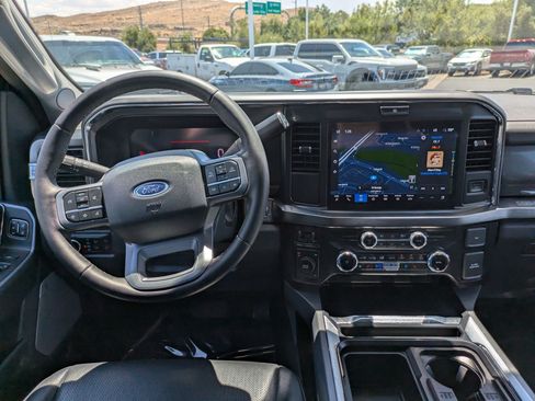 Used 2025 Ford F250 Lariat AWD/4WD image 28