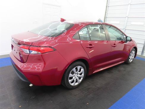 Used 2023 Toyota Corolla LE FWD image 11