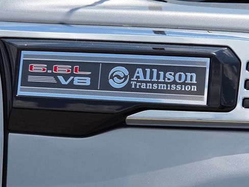 Certified 2025 GMC Sierra 2500 SLT w/ SLT Premium Package AWD/4WD image 15