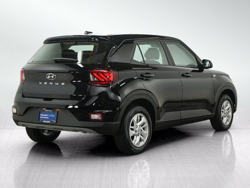 Certified 2026 Hyundai Venue SE FWD image 5